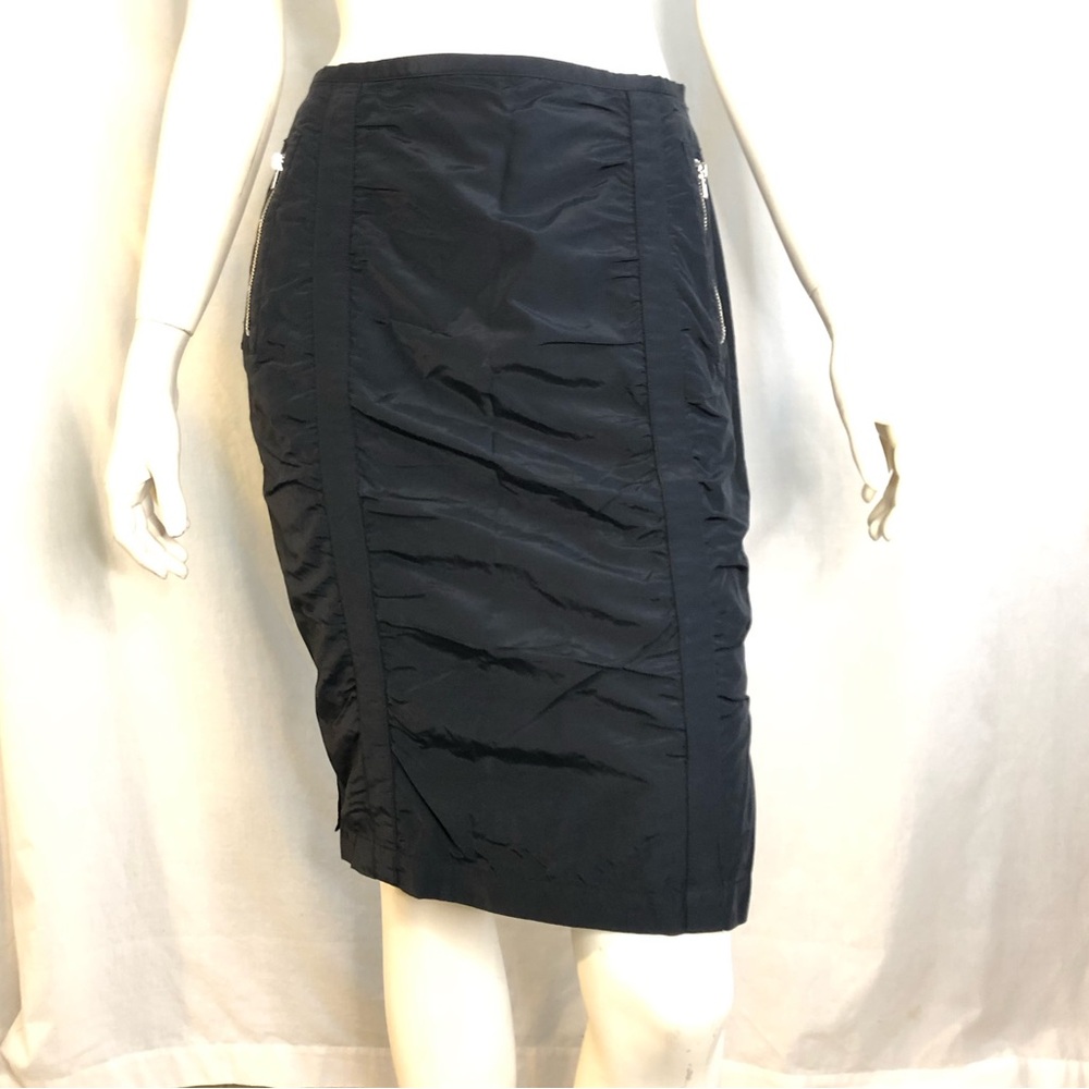 Women’s unique black fitted skirt with silver side zippers size XS/Small